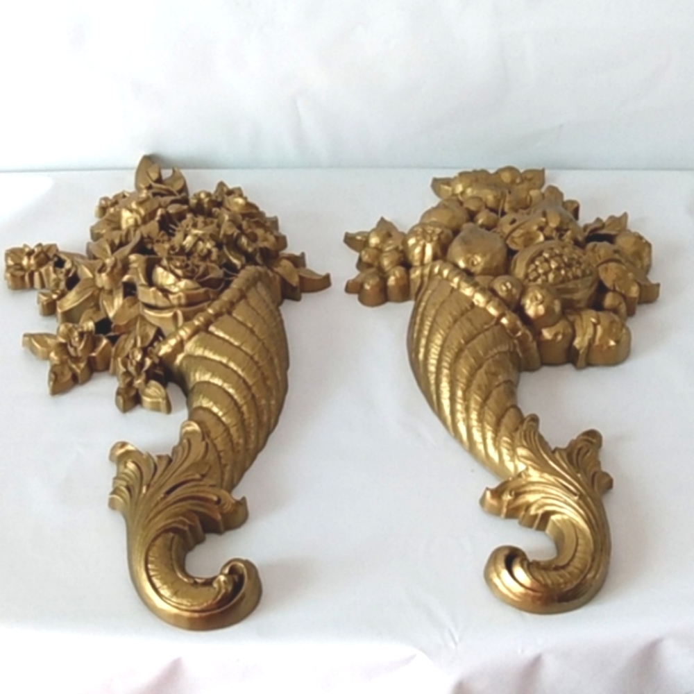 Dart Industries 1965 Hollywood Regency wall plaques